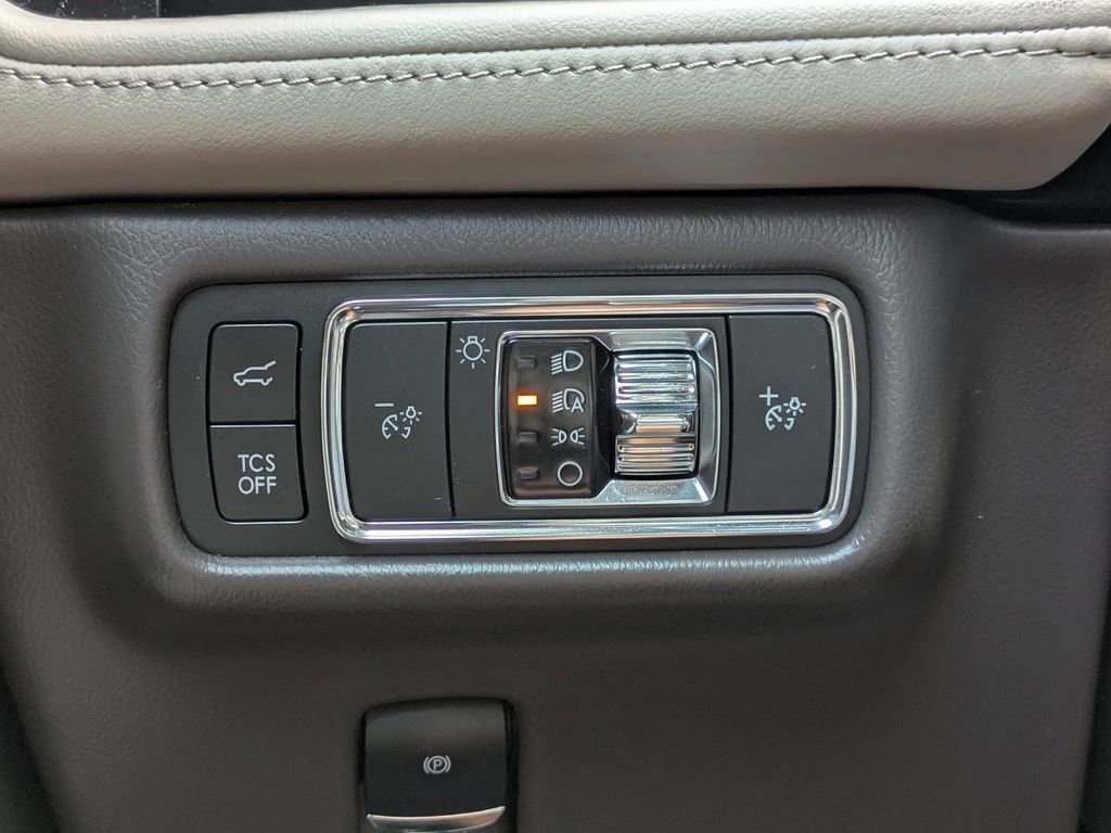 Used 2022 Lincoln Nautilus AWD w/ Premium Package image 28