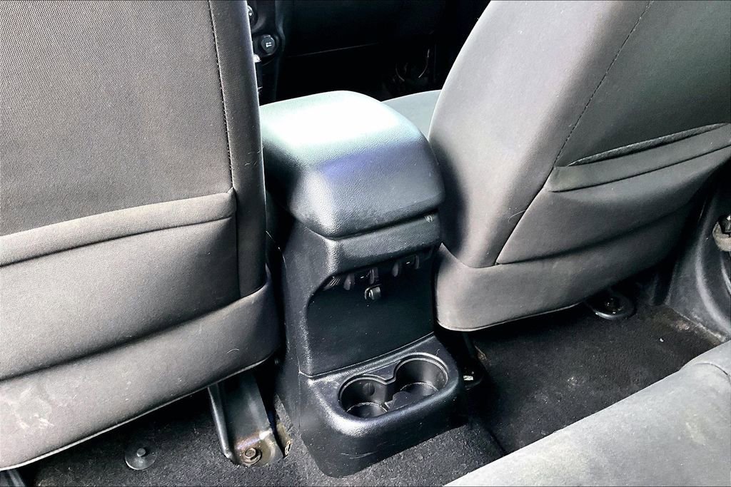 Used 2016 Jeep Wrangler Unlimited Sahara w/ Connectivity Group image 10