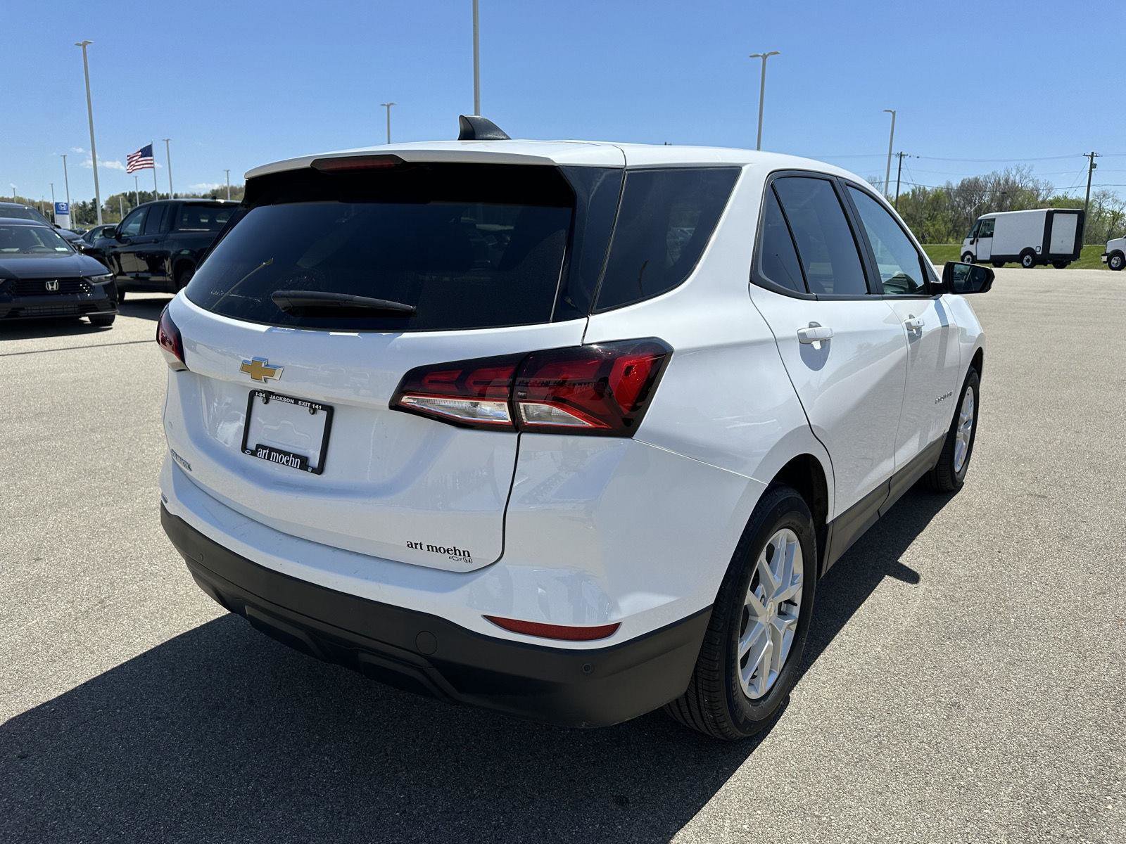 Used 2023 Chevrolet Equinox LS w/ LS Convenience Package FWD image 8