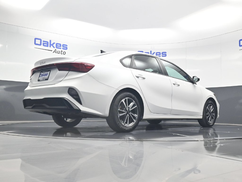 Certified 2023 Kia Forte LXS w/ LXS Technology Package FWD image 40