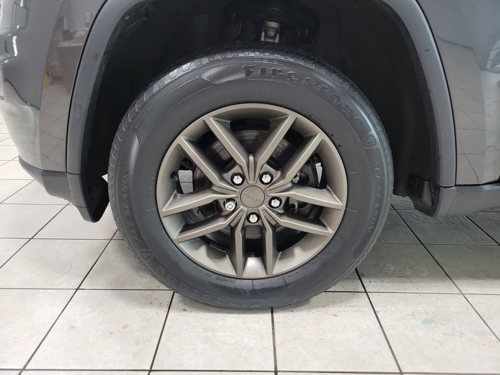 Used 2016 Jeep Grand Cherokee Laredo 75th Anniversary image 50