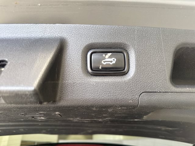 Used 2022 Hyundai Santa Fe SEL w/ Convenience Package AWD/4WD image 11