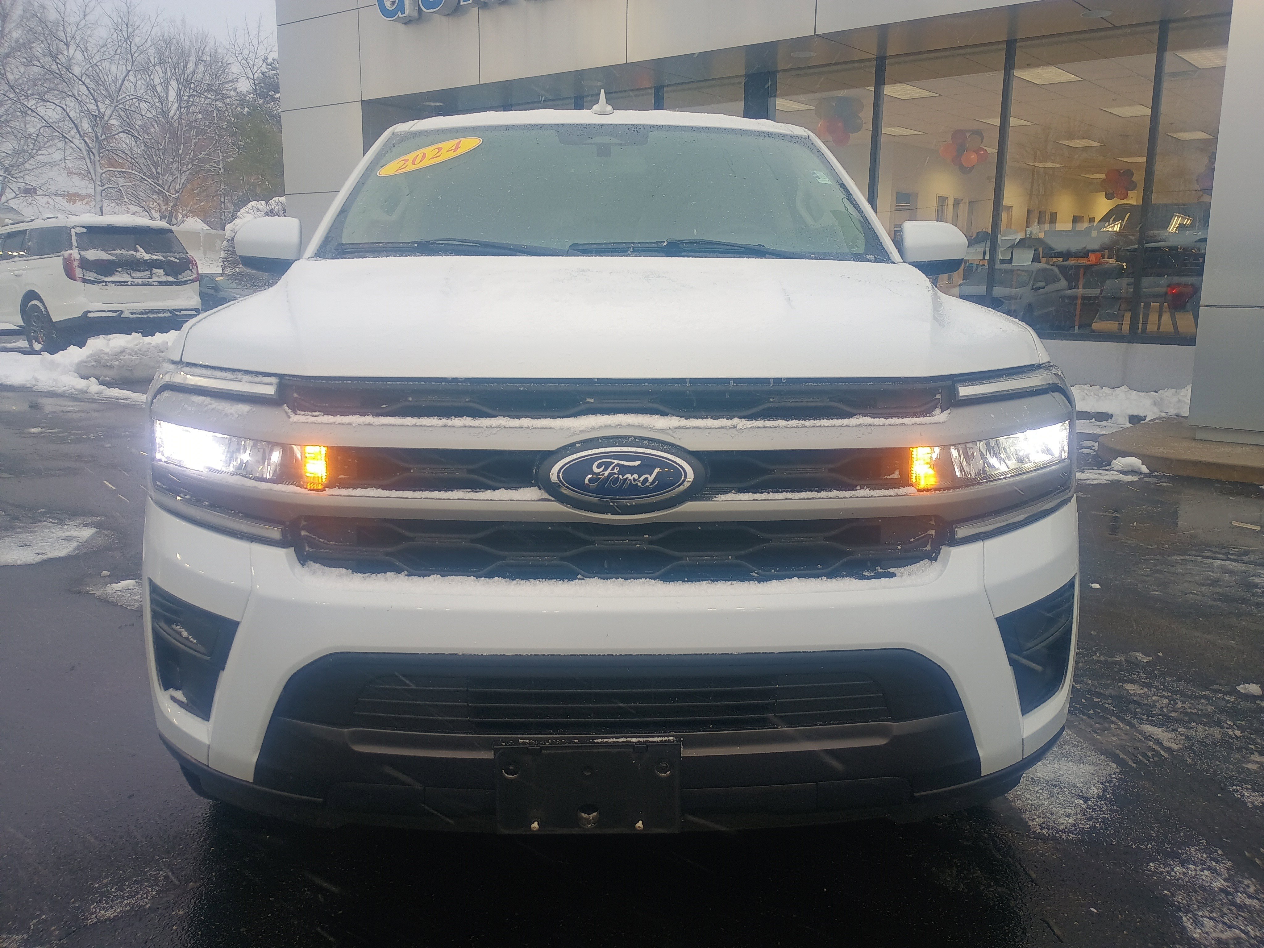 Certified 2024 Ford Expedition Max XLT image 2