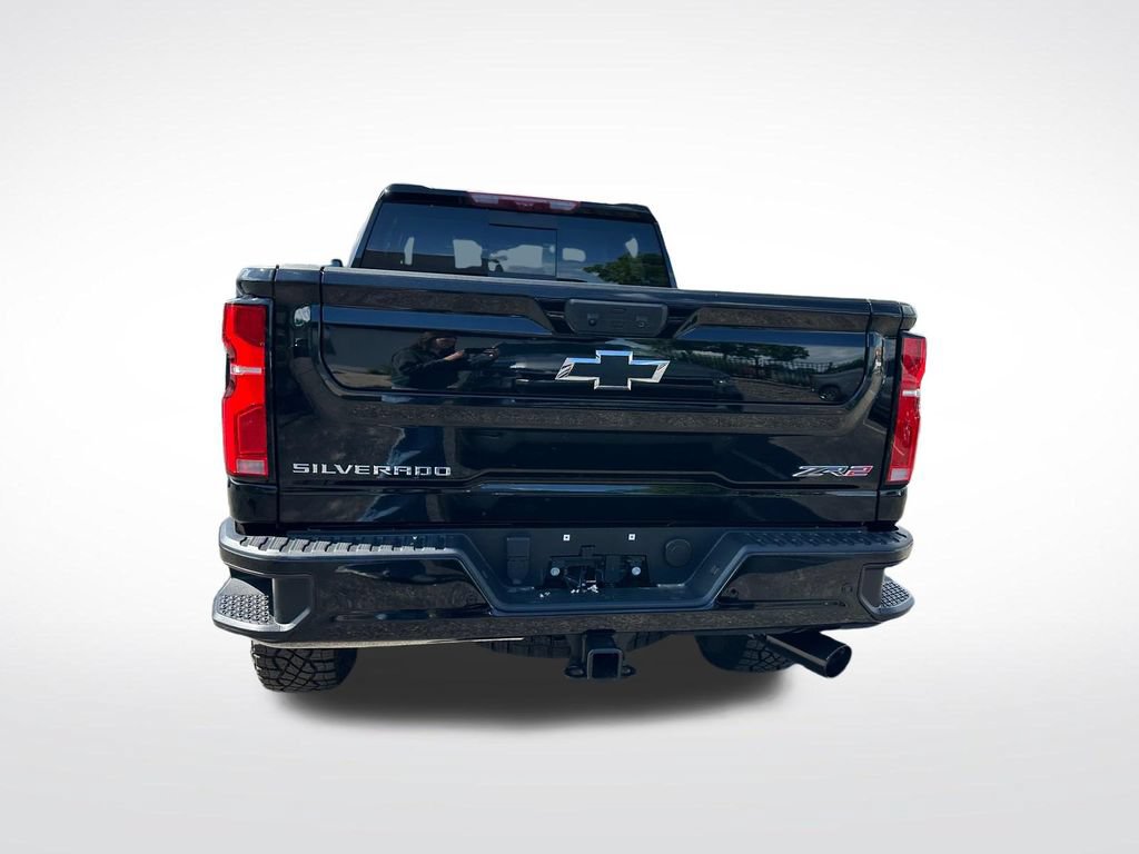 Used 2024 Chevrolet Silverado 2500 ZR2 w/ Technology Package AWD/4WD image 5
