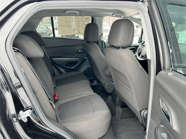 Used 2022 Chevrolet Trax LS w/ Tint and Cruise Package image 23
