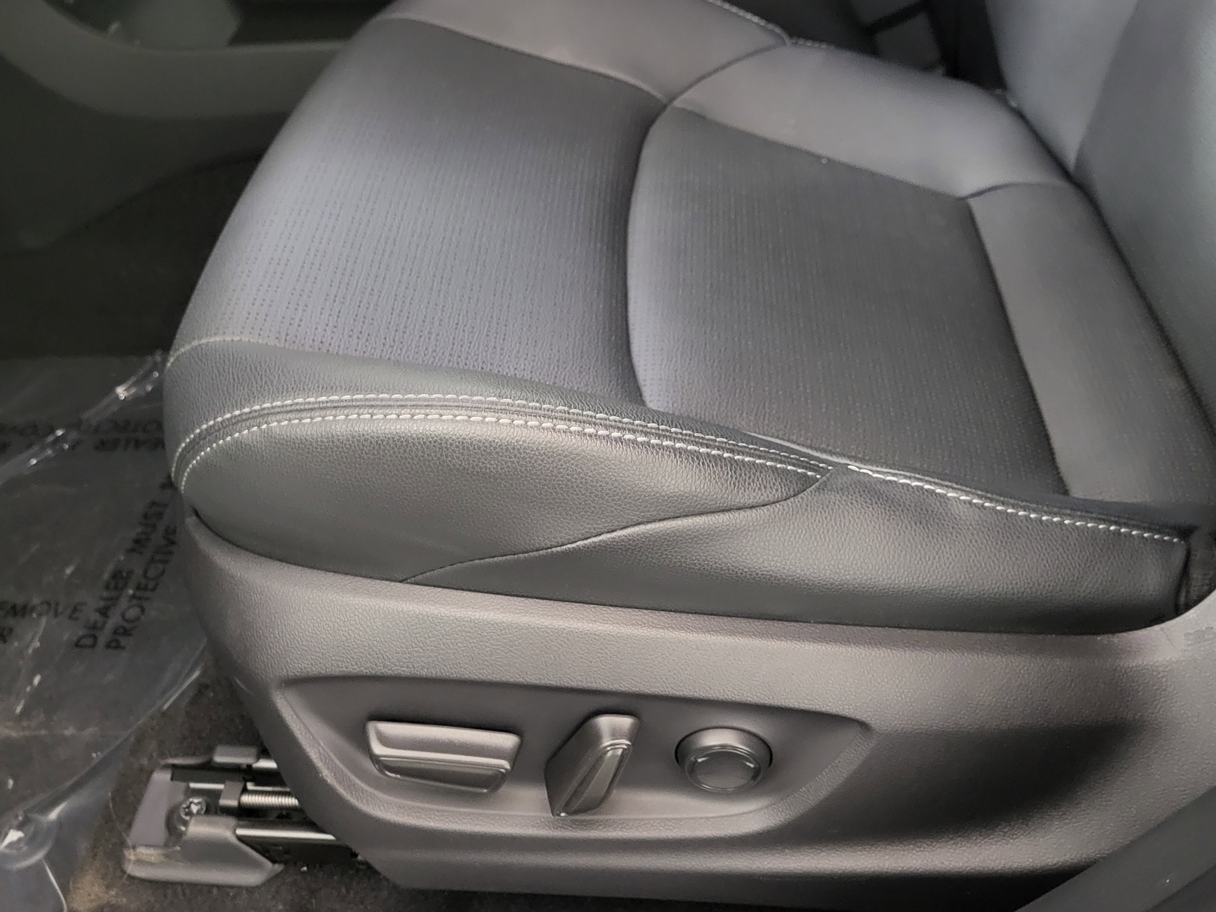 Used 2025 Subaru Solterra Limited image 22