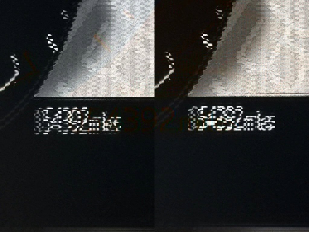 Used 2022 Land Rover Range Rover Evoque R-Dynamic SE image 4