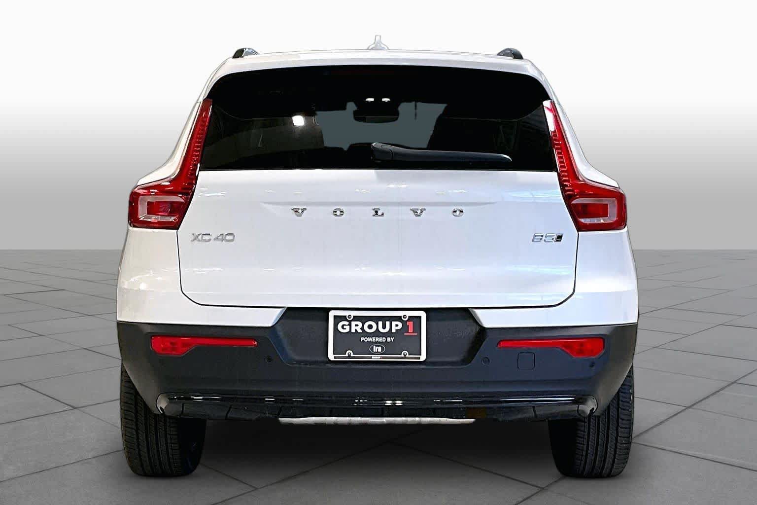 New 2026 Volvo XC40 B5 Plus w/ Protection Package Premier AWD/4WD image 4