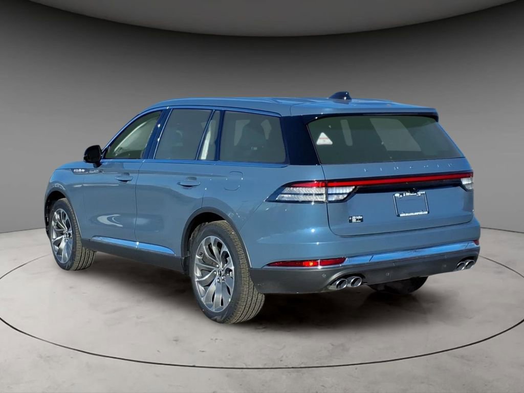 New 2026 Lincoln Aviator AWD image 3