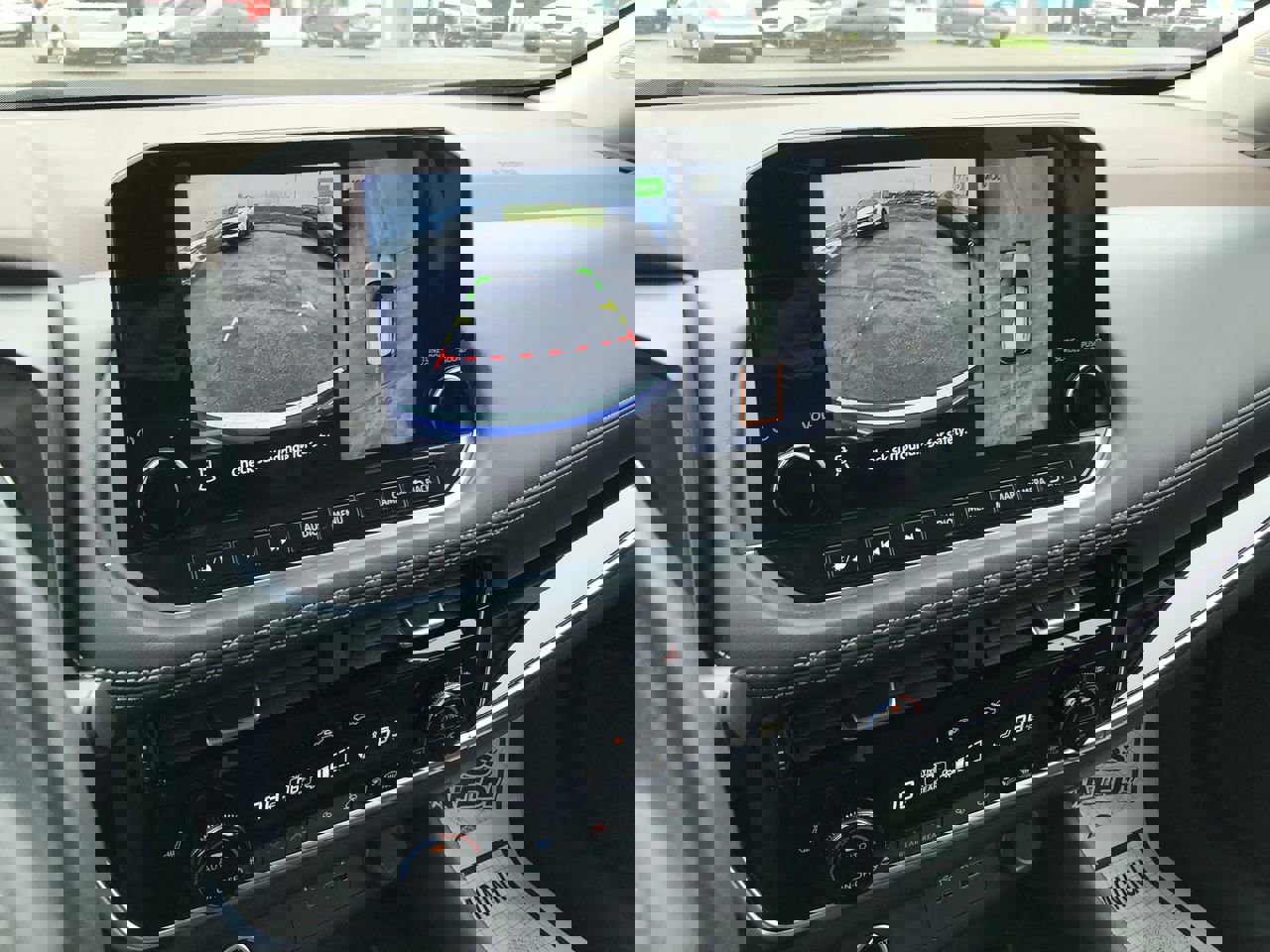 Used 2023 Nissan Rogue SL w/ SL Premium Package image 29