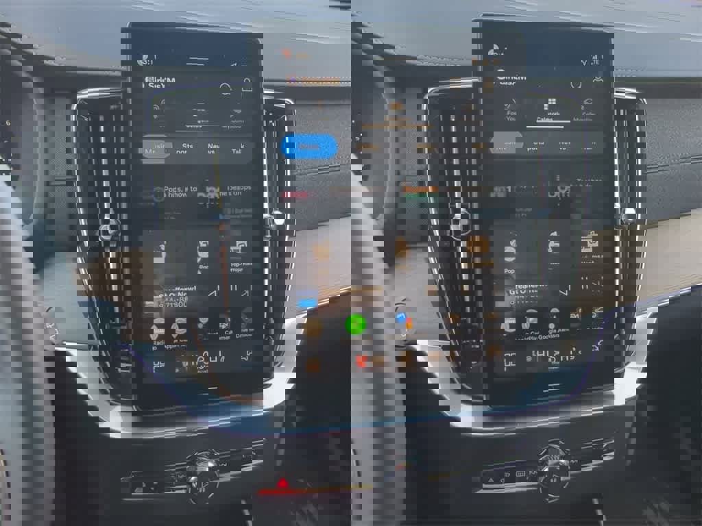 Certified 2026 Volvo XC90 B6 Plus w/ Protection Package Premier image 28