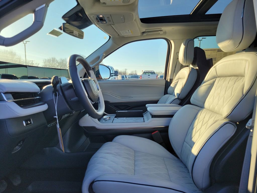 New 2026 Lincoln Navigator L Black Label image 16