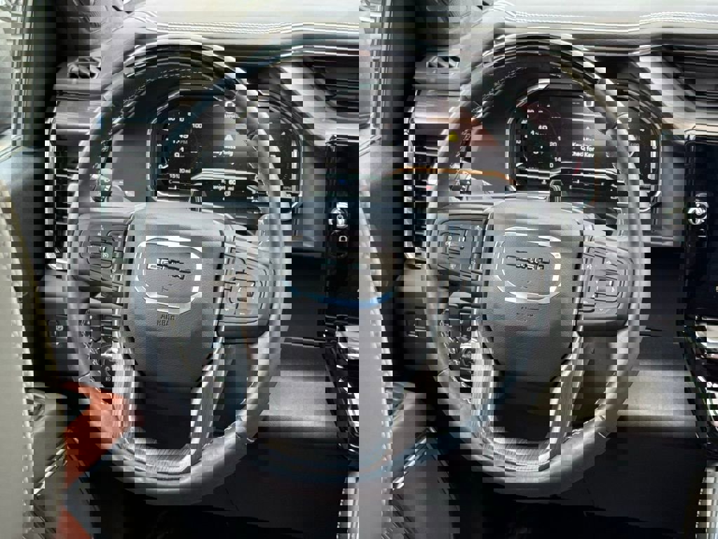 Used 2025 GMC Sierra 1500 Denali Ultimate image 32