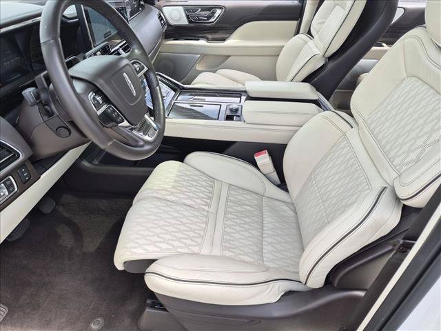 Used 2022 Lincoln Navigator Black Label AWD/4WD image 17