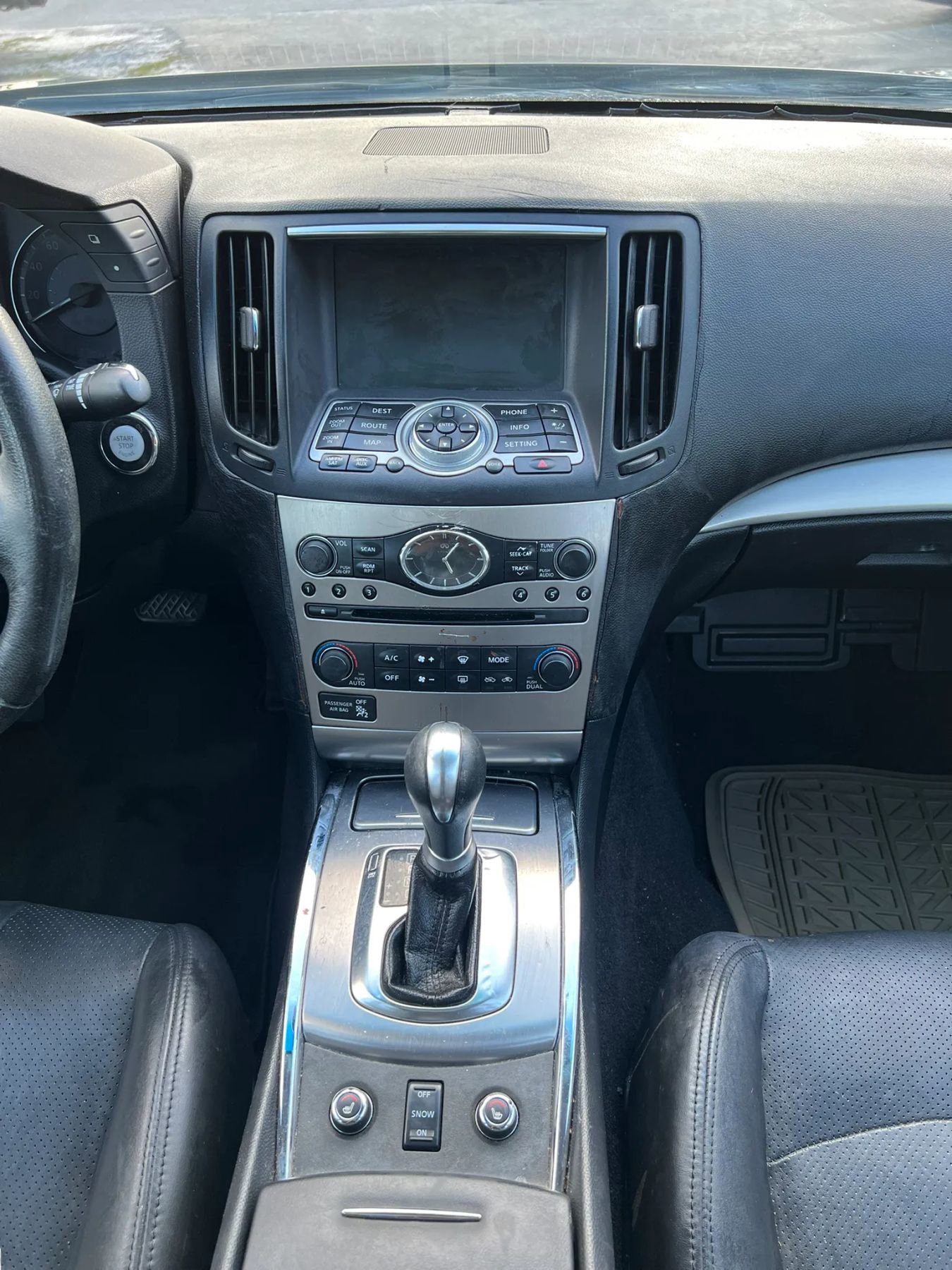Used 2012 INFINITI G37 x Sedan w/ Premium Pkg image 11