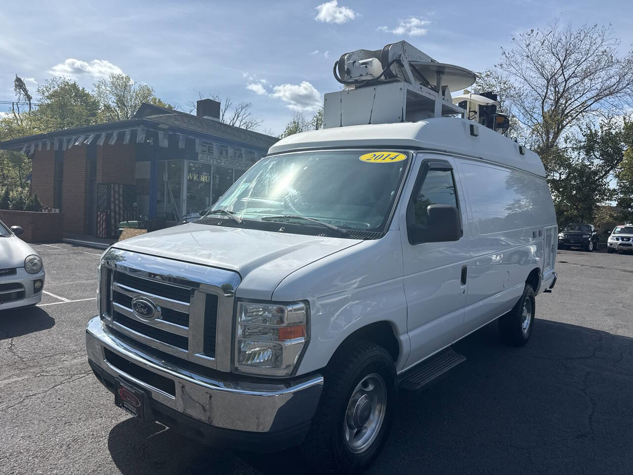 Used 2014 Ford E-350 and Econoline 350 Extended Super Duty w/ Premium Van Group