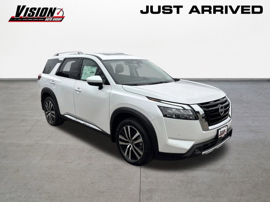 New 2025 Nissan Pathfinder Platinum w/ Cargo Package video 3