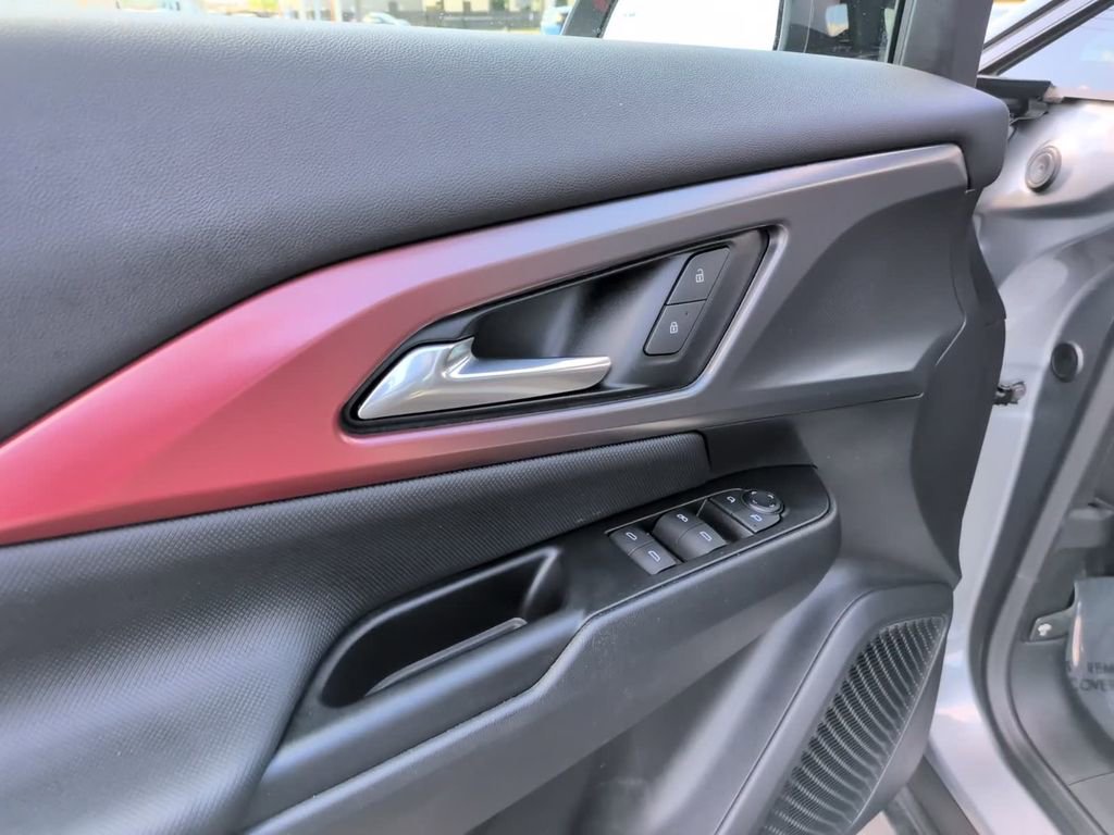 Used 2024 Chevrolet Equinox EV RS FWD image 19