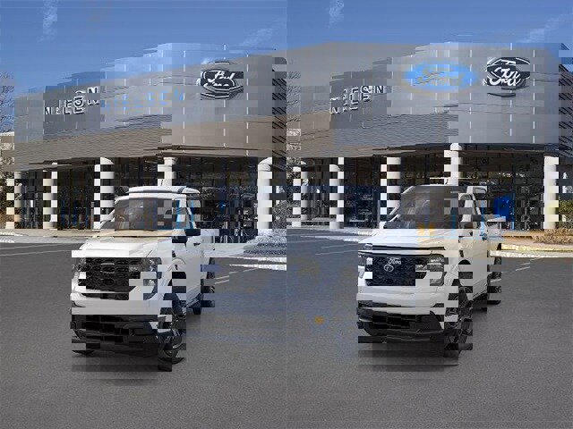 New 2025 Ford Maverick XLT image 2