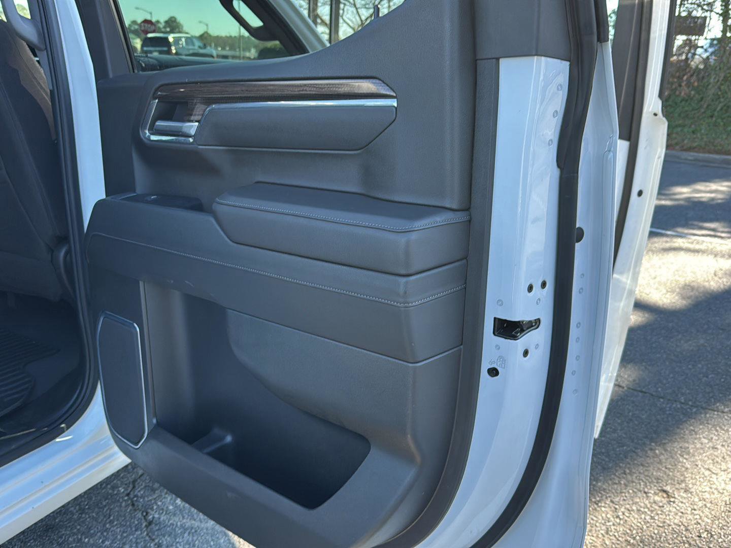 Certified 2025 Chevrolet Silverado 1500 LT image 13