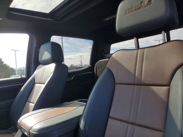 Used 2025 Chevrolet Silverado 1500 High Country image 5