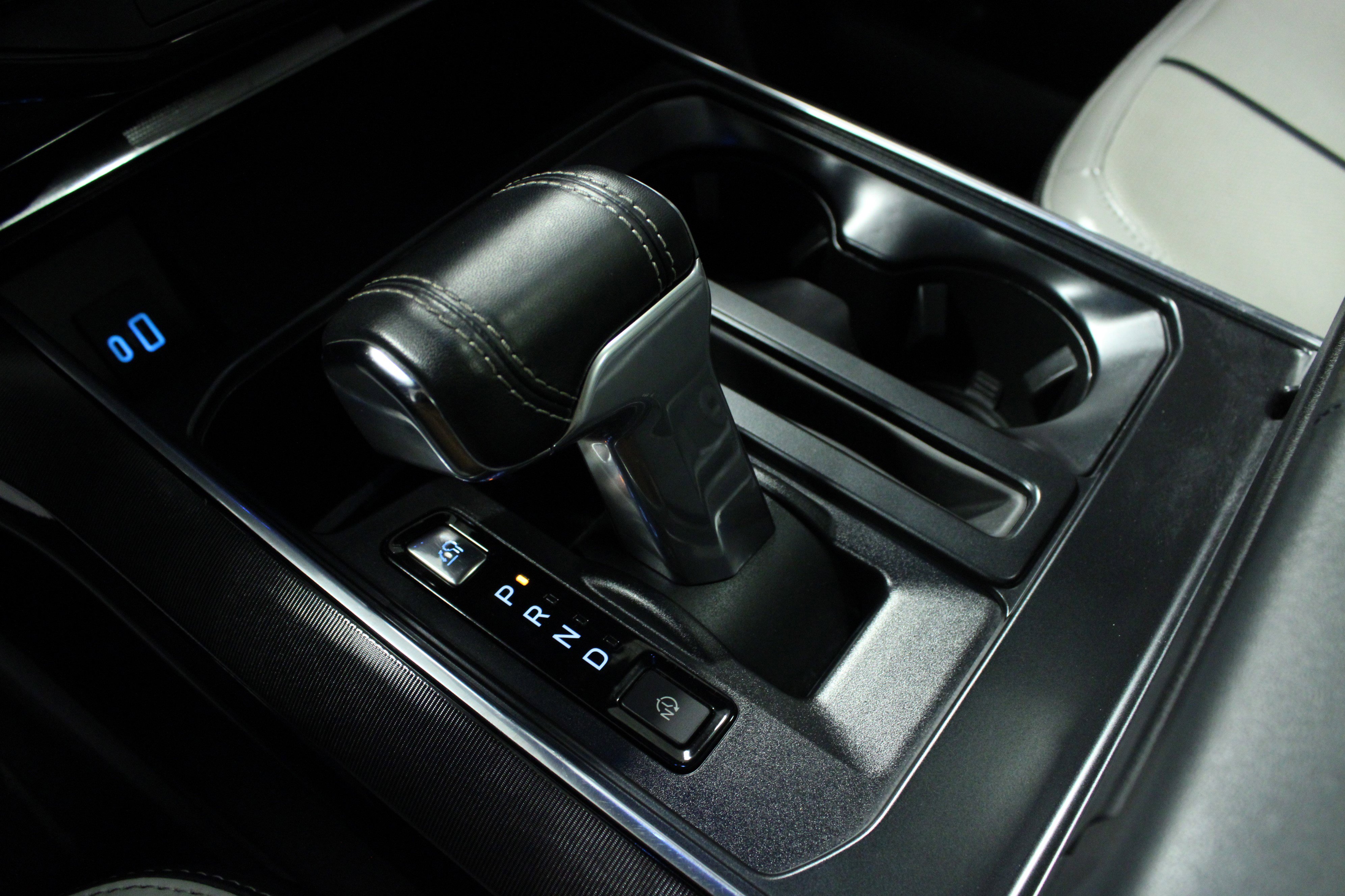 Used 2022 Ford F150 Lightning Platinum image 24