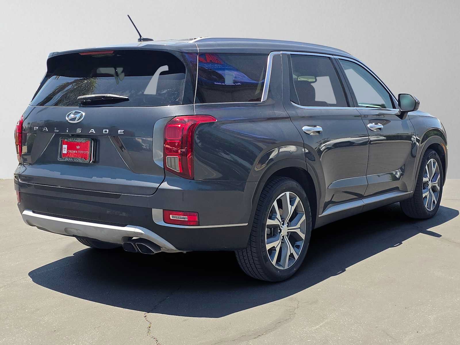 Used 2020 Hyundai Palisade SEL FWD image 3