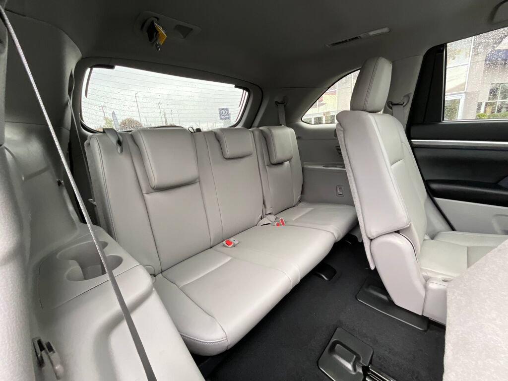 Used 2019 Toyota Highlander Limited Platinum AWD/4WD image 15