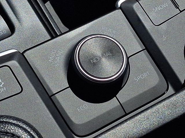 Used 2025 Toyota Grand Highlander AWD image 28