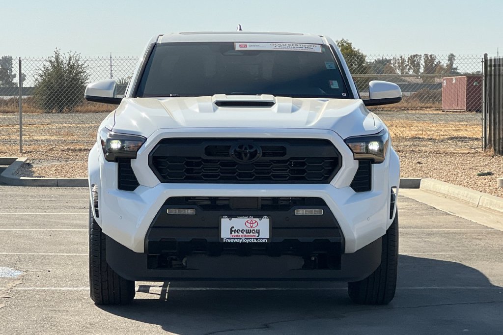 Certified 2026 Toyota Tacoma TRD Sport w/ TRD Sport Upgrade Package AWD/4WD image 11