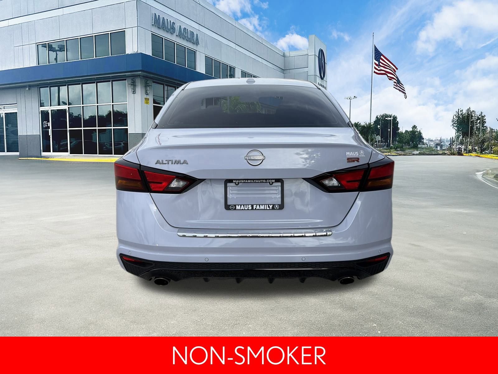 Used 2023 Nissan Altima 2.5 SR w/ SR Premium Package image 5