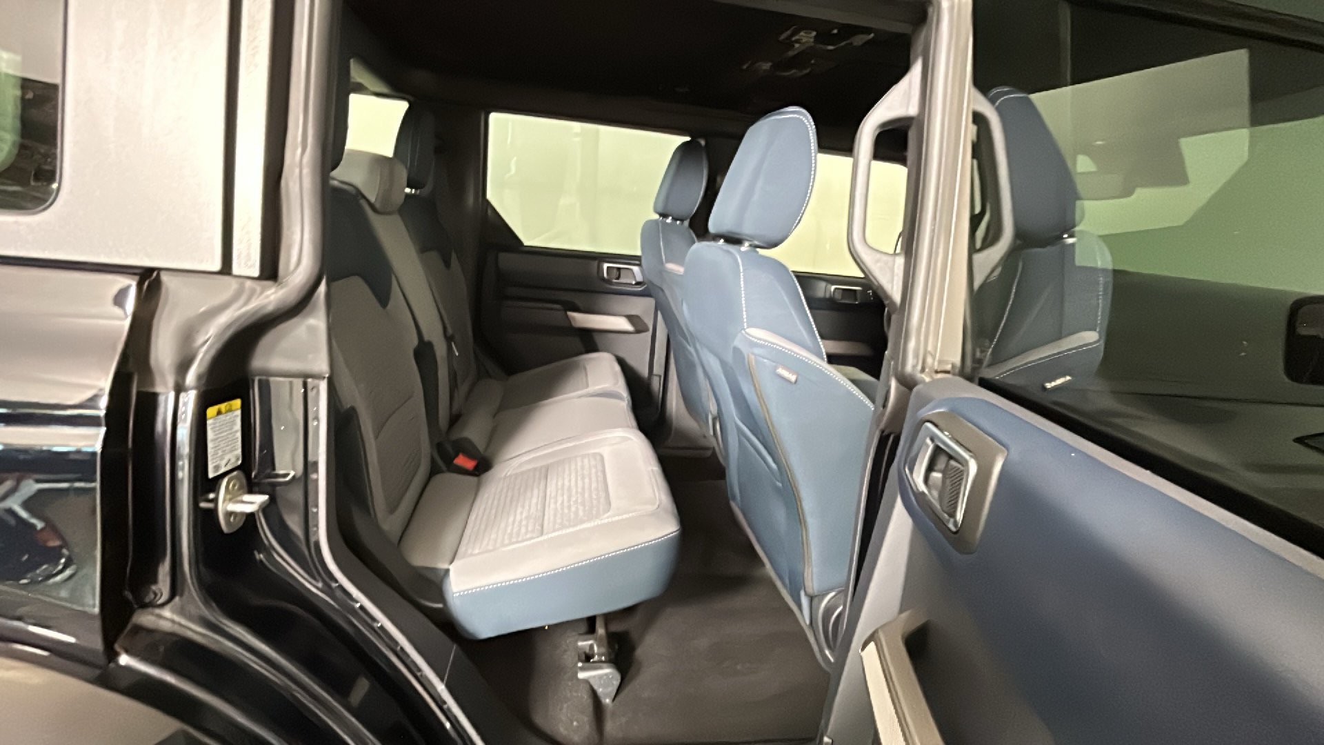 Used 2022 Ford Bronco Outer Banks AWD/4WD image 32