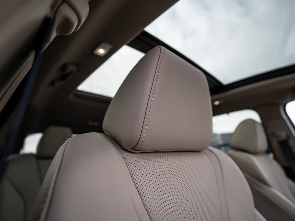 Certified 2023 Acura MDX SH-AWD w/ Technology Package image 19
