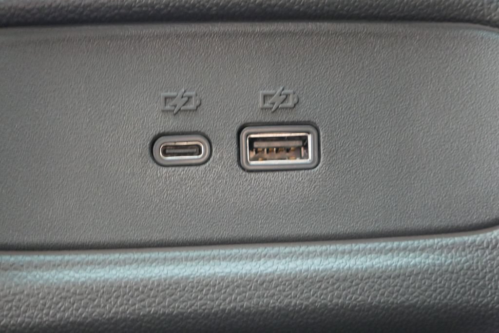 New 2026 Chevrolet Trax LT w/ Sunroof Package FWD image 20