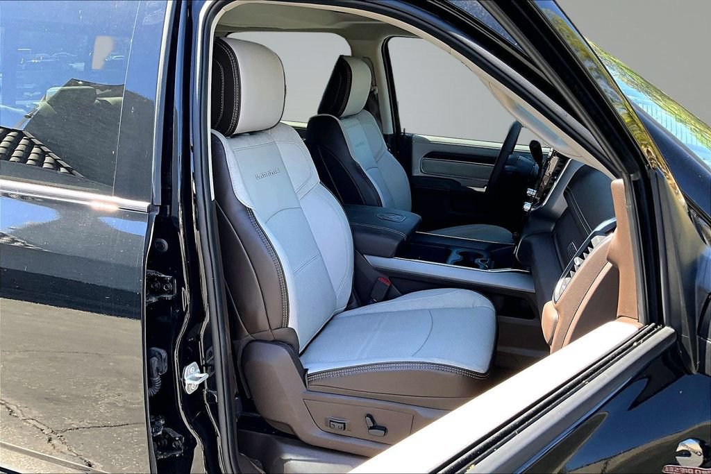 Used 2025 RAM 2500 Laramie AWD/4WD image 15