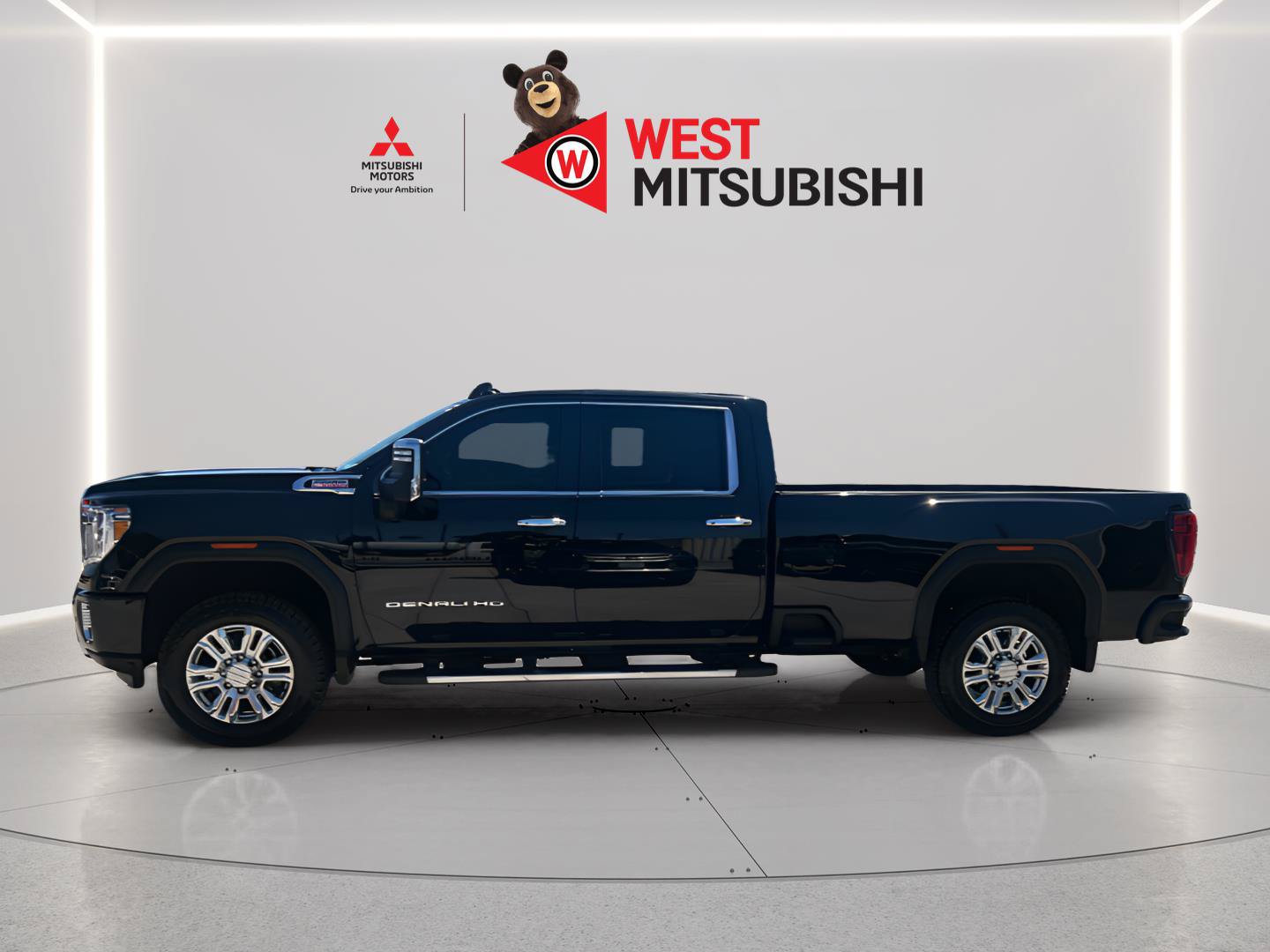 Used 2022 GMC Sierra 3500 Denali w/ Denali Ultimate Package AWD/4WD image 2
