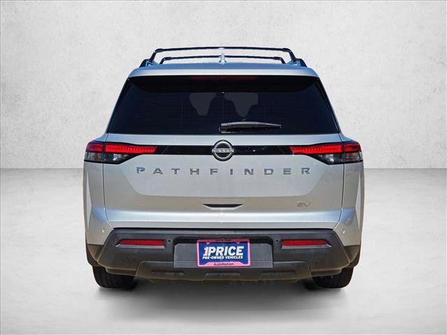 Used 2024 Nissan Pathfinder SV w/ SV Premium Package image 7