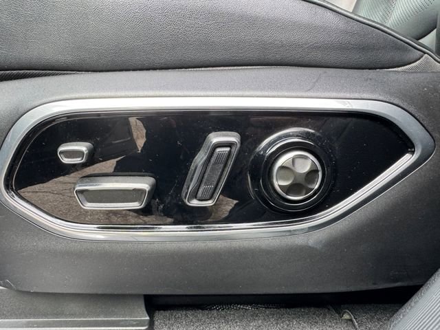 Used 2021 Jeep Grand Cherokee L Overland w/ Luxury Tech Group IV image 13