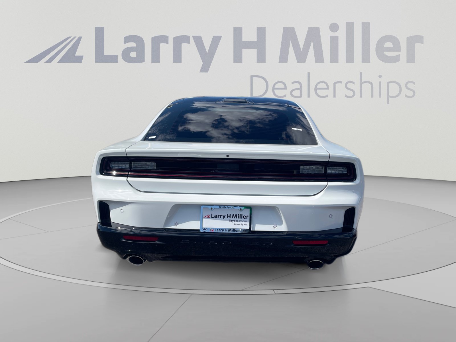 Used 2026 Dodge Charger R/T w/ Driver Convenience Group AWD/4WD image 4