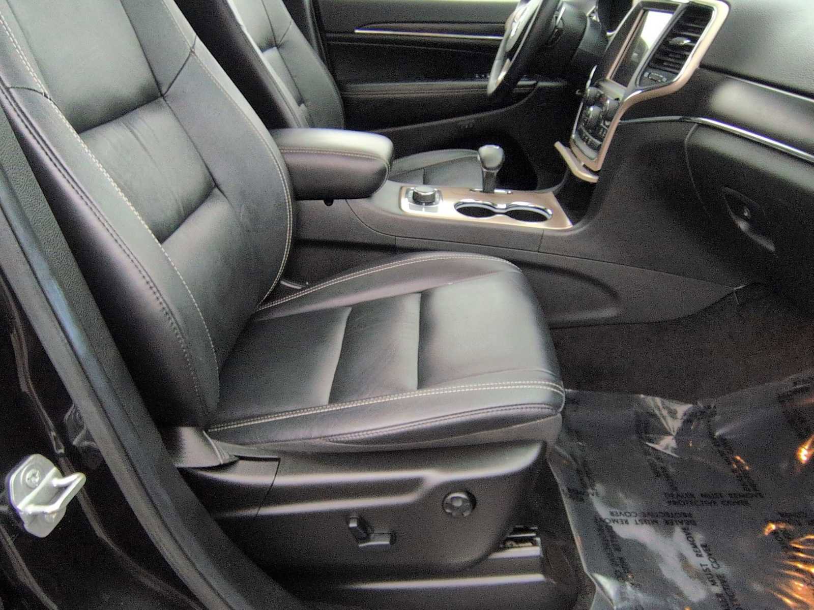 Used 2015 Jeep Grand Cherokee Limited image 24