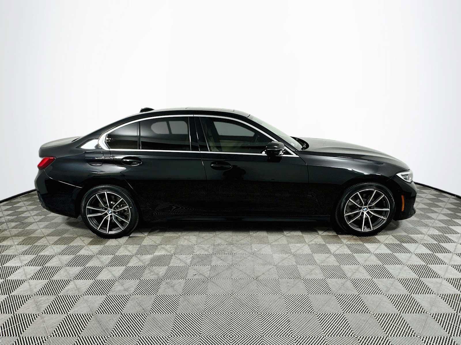 Used 2021 BMW 330e w/ Premium Package RWD image 8