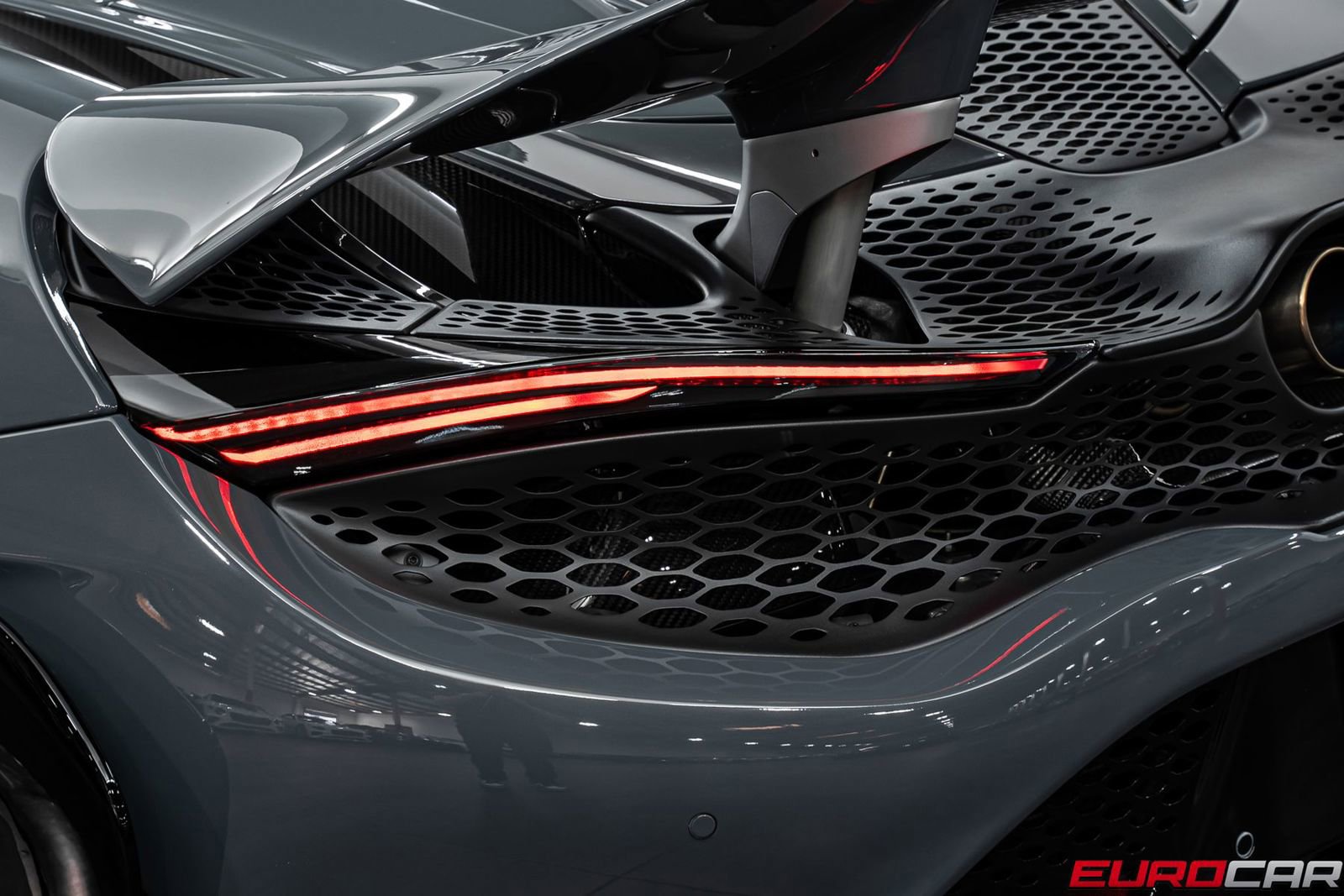 Used 2022 McLaren 765LT image 26