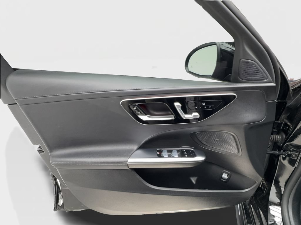 Used 2023 Mercedes-Benz C 300 Sedan image 21