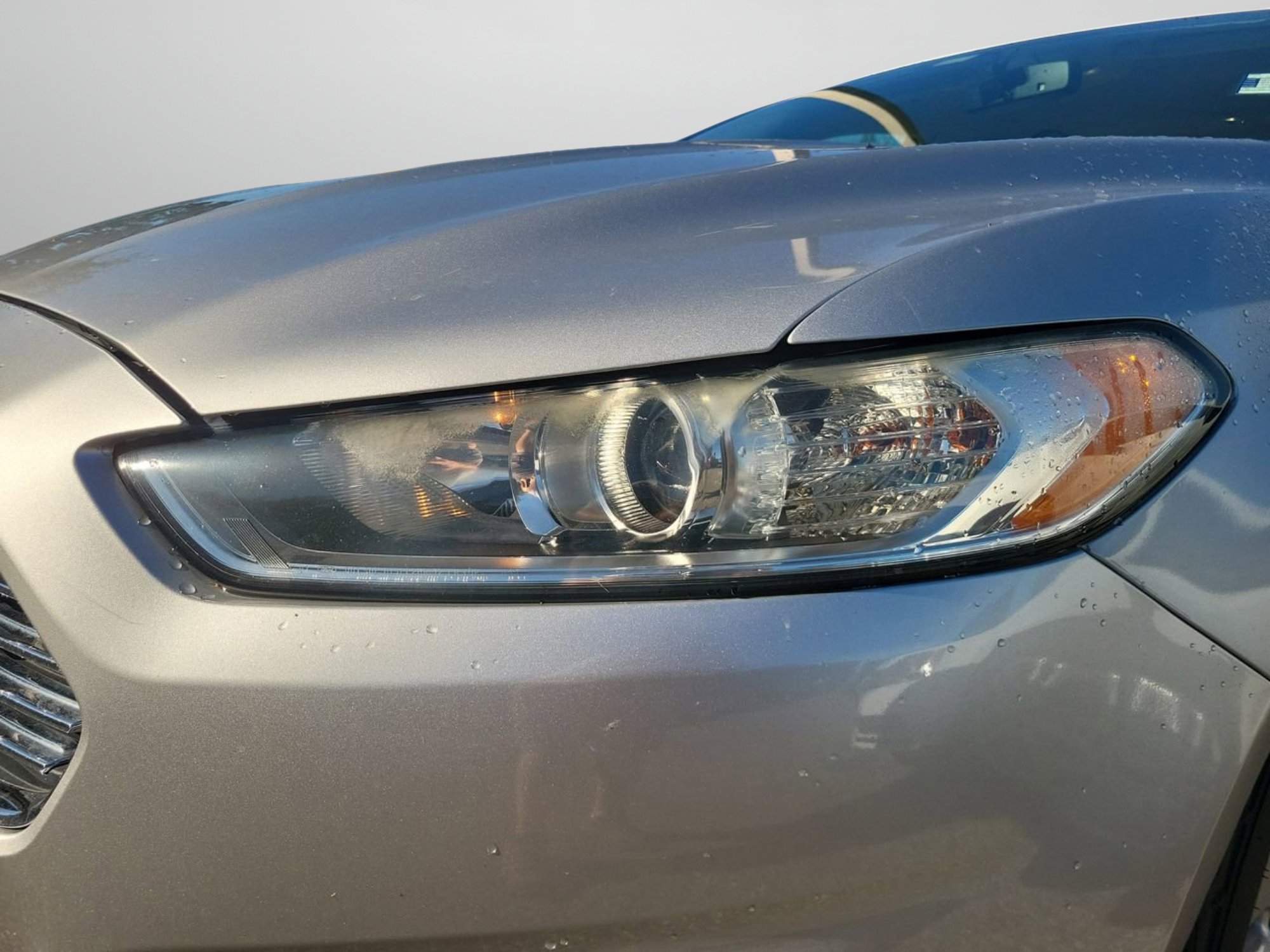 Used 2014 Ford Fusion SE w/ Equipment Group 202A image 5