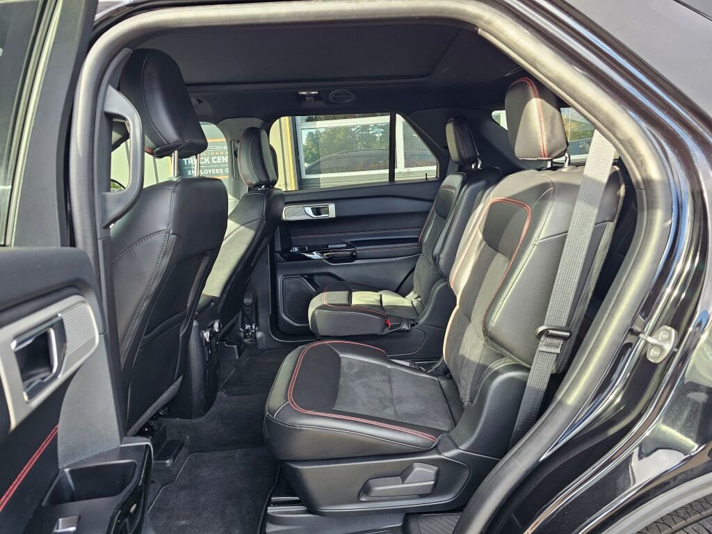 Used 2023 Ford Explorer ST-Line w/ Class IV Trailer Tow Package image 18