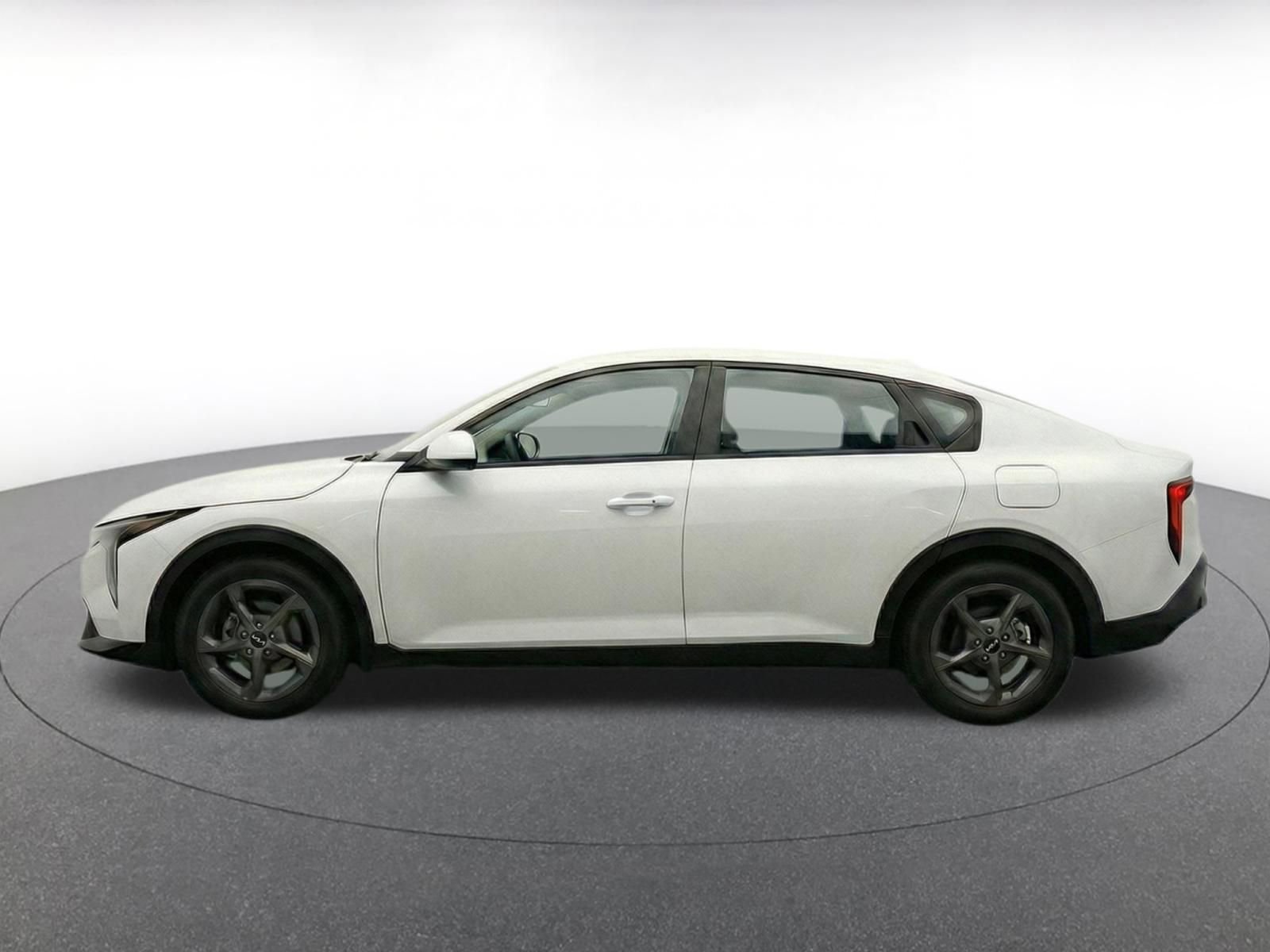 Used 2025 Kia K4 FWD image 4