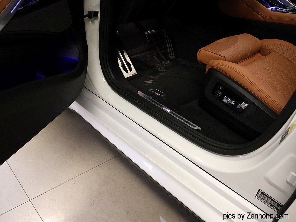 Certified 2024 BMW X6 xDrive40i w/ Premium Package image 29