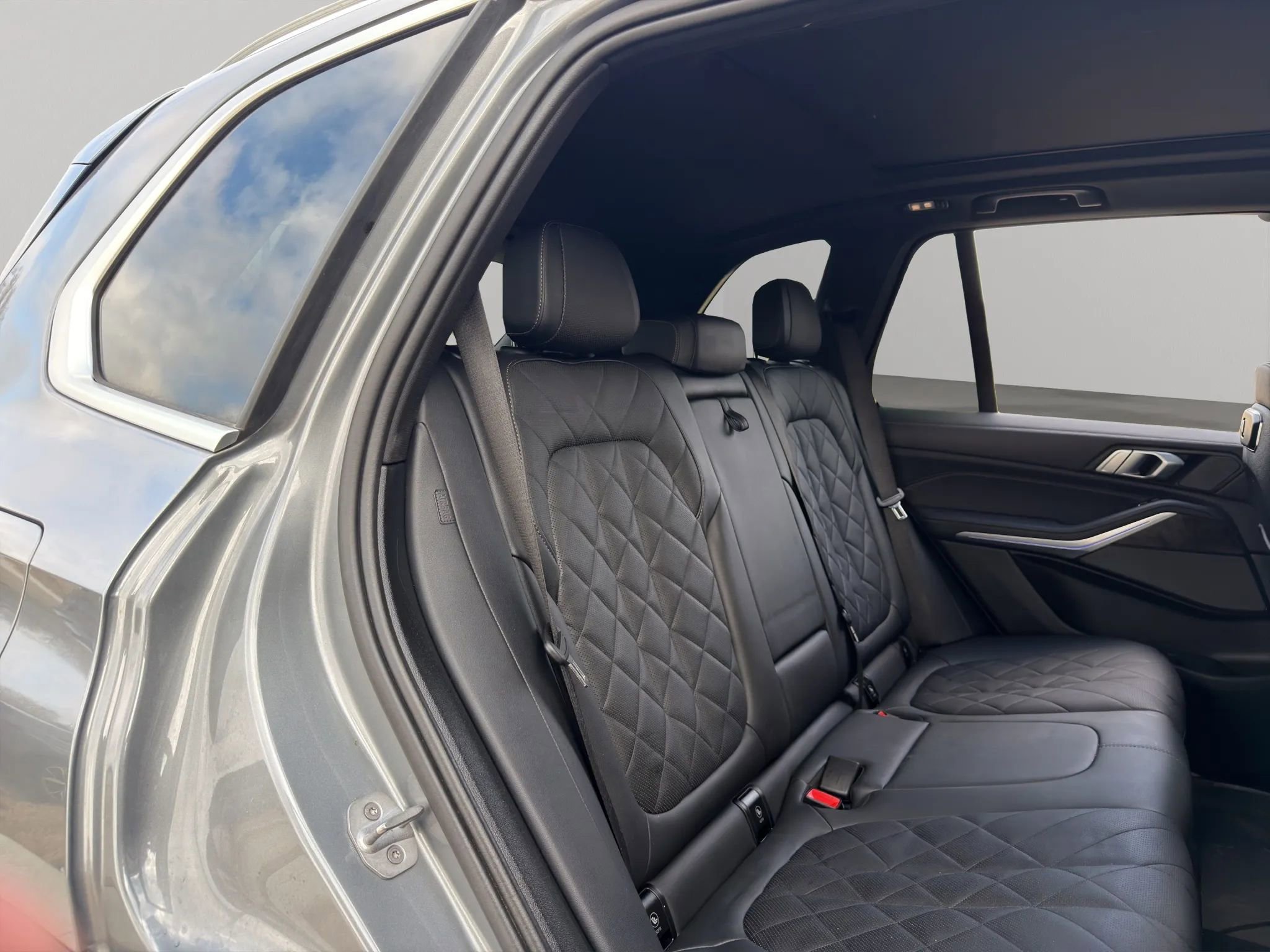 Used 2024 BMW X5 sDrive40i w/ Premium Package RWD image 23