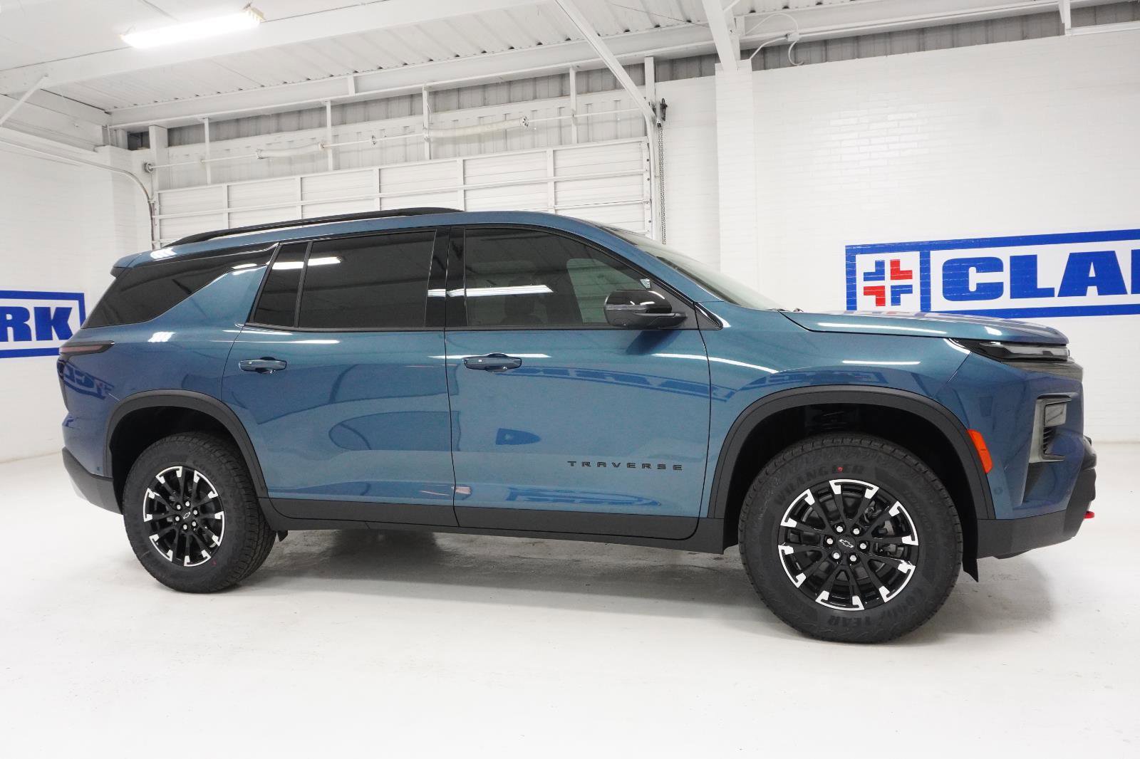 New 2026 Chevrolet Traverse Z71 w/ Enhanced Driving Package image 4