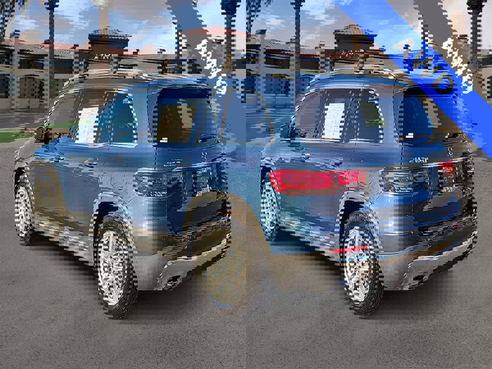 Used 2022 Mercedes-Benz GLB 250 4MATIC w/ Premium Package Lite image 6